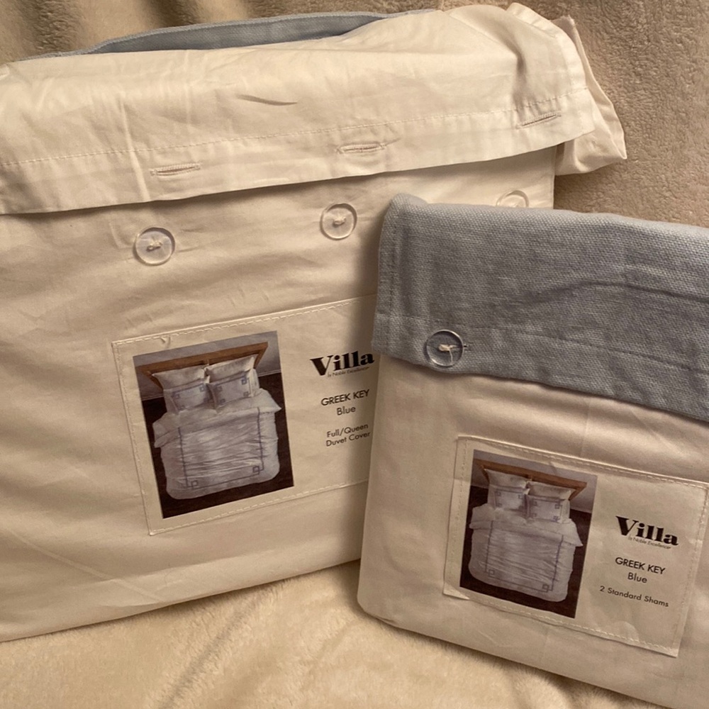 Villa Full/Queen Duvet cover and Shams